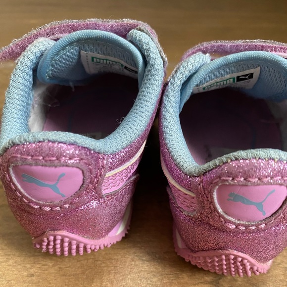 Puma toddler sneakers size 3 - Picture 2 of 5